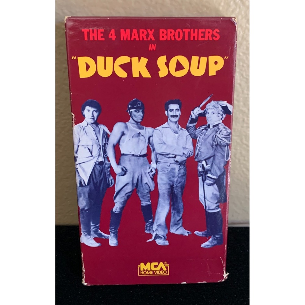 The 4 Marx Brothers in Duck Soup VHS Black & White Comedy‎ Classic